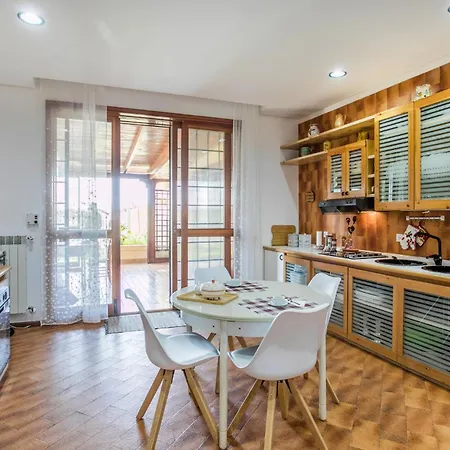 Lovely In With House A Panoramic View