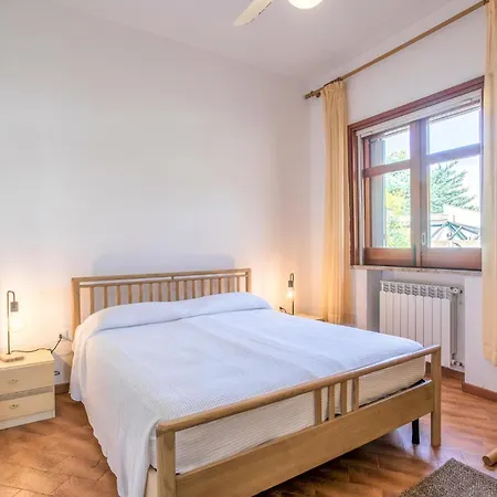 Lovely In With House A Panoramic View *